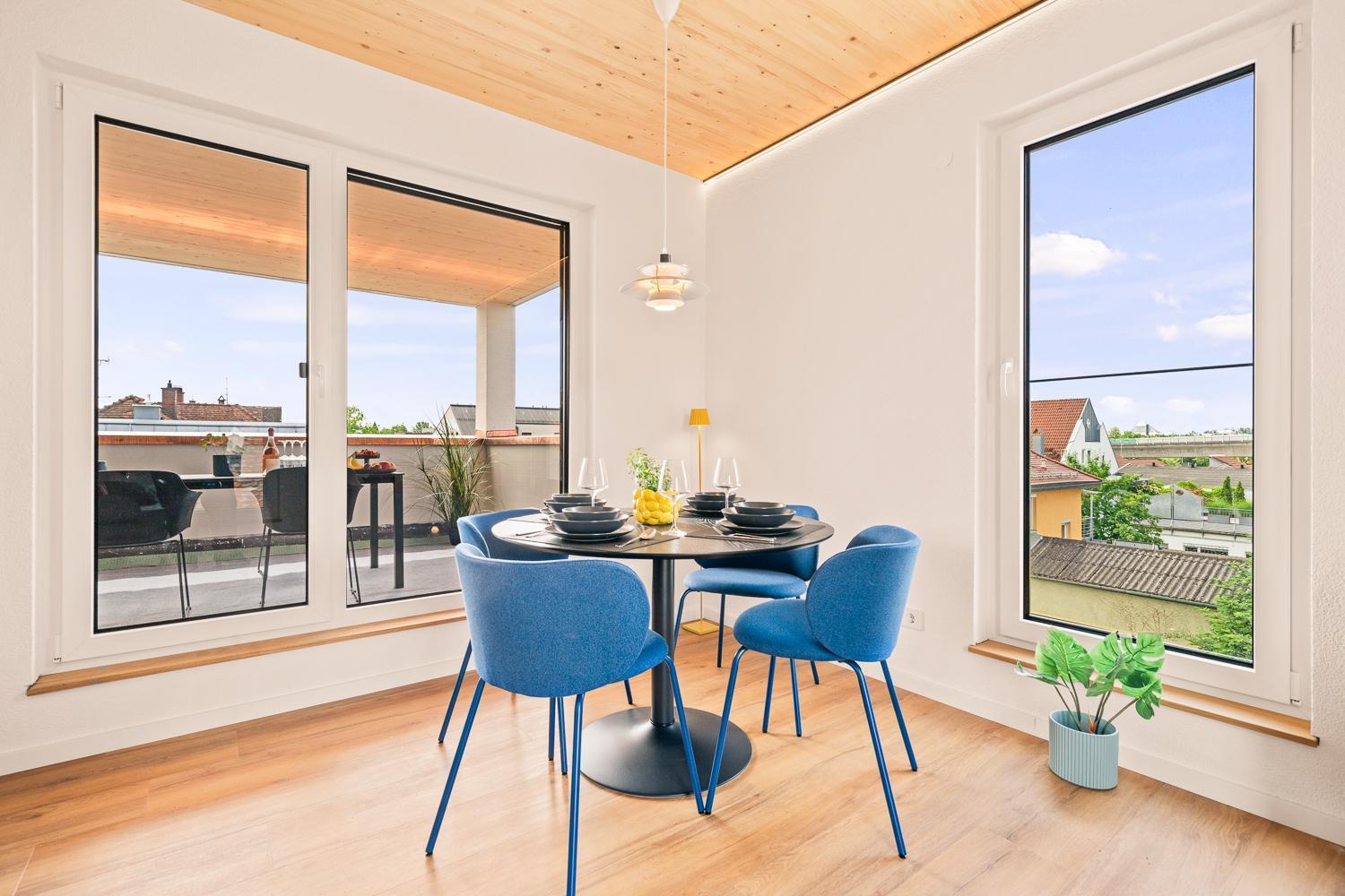 Penthouse Mit Traumhafter Terrasse Klimatisiert Apartment Friedrichshafen Bagian luar foto