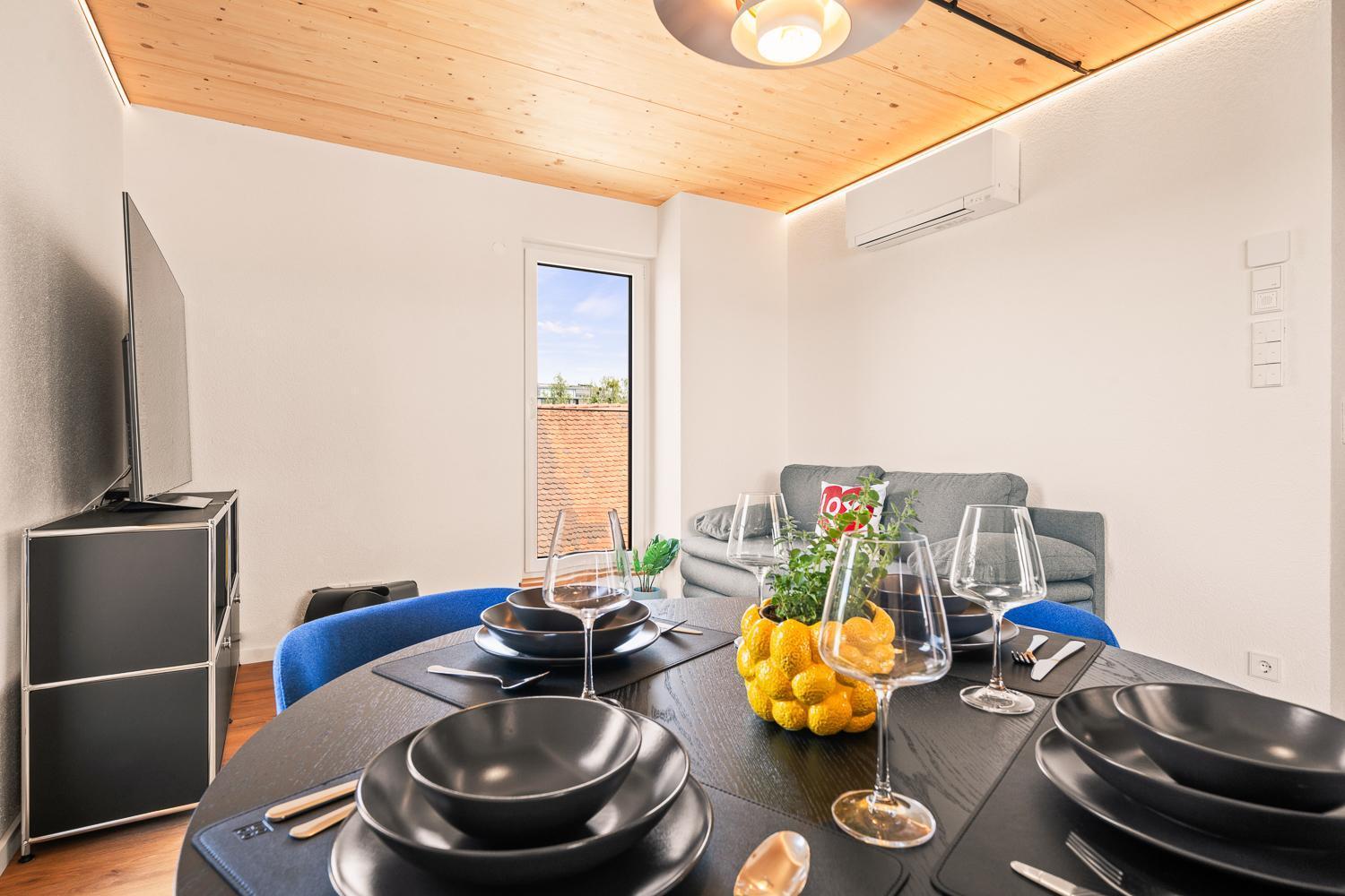 Penthouse Mit Traumhafter Terrasse Klimatisiert Apartment Friedrichshafen Bagian luar foto